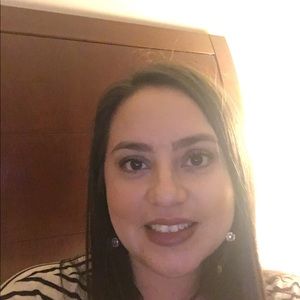 Meet your Posher, Charissa